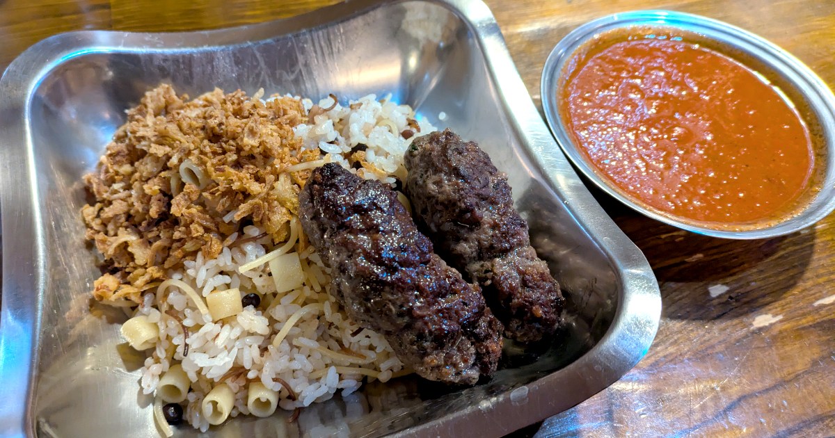 たぶん日本唯一のコシャリ屋「コーピー」に行って、食事よりも脳裏に焼き付いたもの。独特すぎるオリジナルソング…