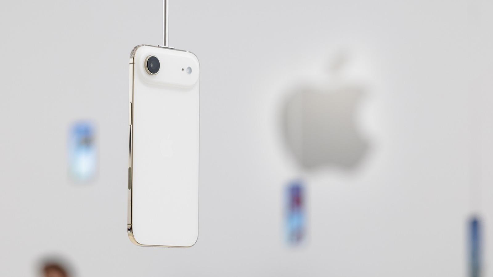 「薄くて軽いiPhoneは本当に意味がある？」実機を触って分かった新体験の驚き（g.O.R.i）