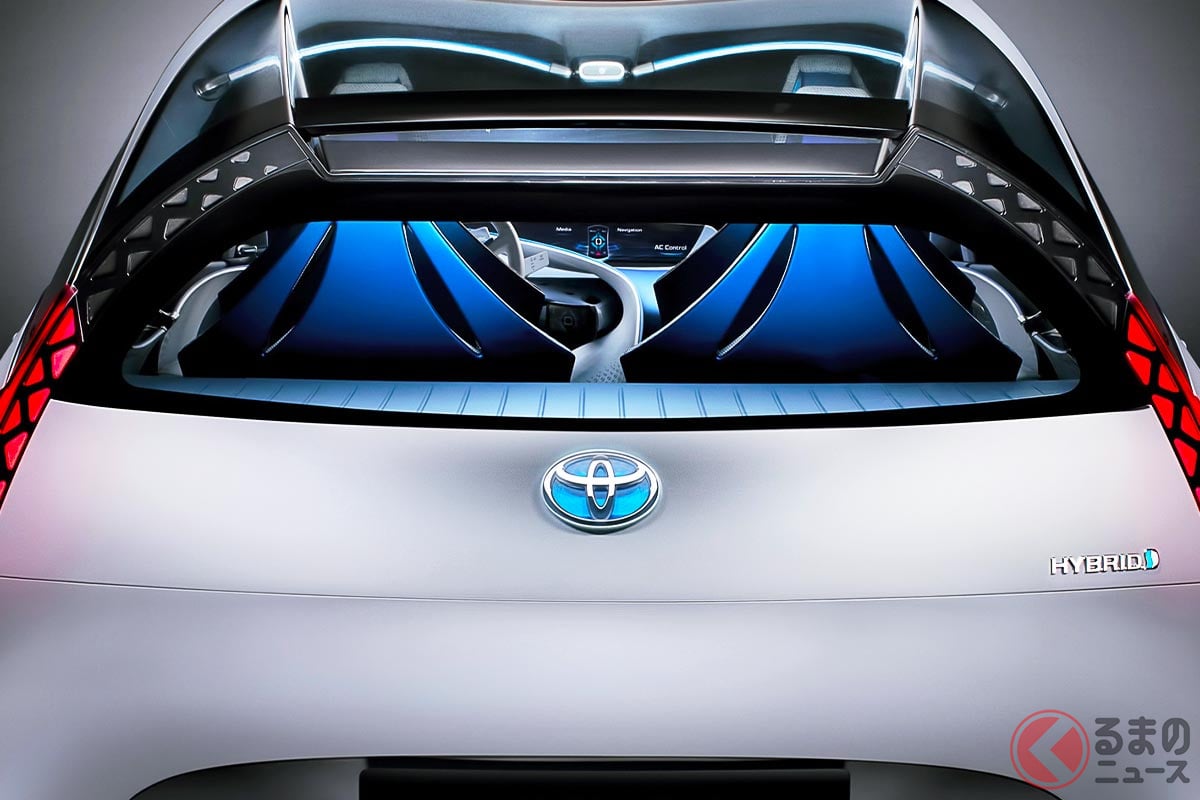 「リッター約50km」走れる"トヨタ車"に反響殺到！「まさかの2気筒エンジン！」「トヨタ凄すぎる…」の声も！ めちゃ低燃費な「"4人乗り"コンパクトカー」！ 瑞西公開の「FT-Bh」とは！