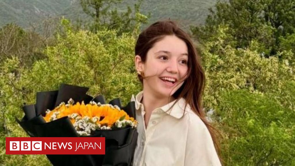 パキスタンの有名ティックトッカー、自宅に侵入した男に射殺される 警察が発表