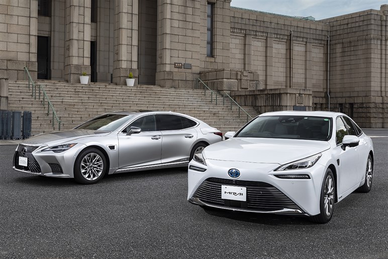 「自動運転」に最も近い“市販車”は最新の「アコード」じゃなくてトヨタ車だった。その理由はライバルにはない装備にある！（carview!）