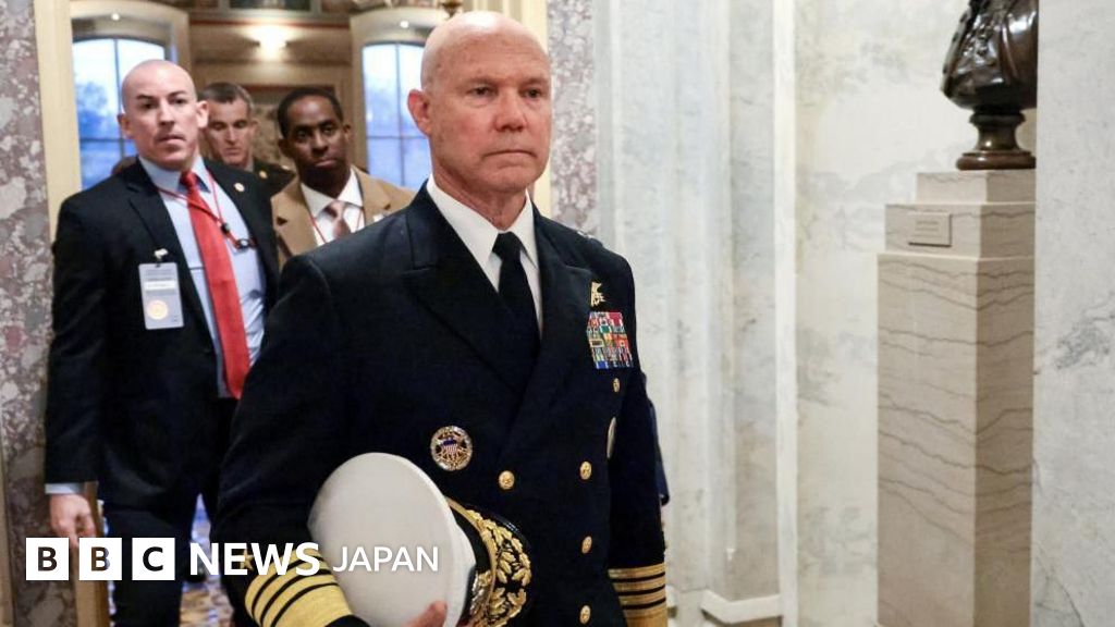 ヘグセス米長官は「全員殺せ」と命令していないと海軍提督 連邦議員たちに証言