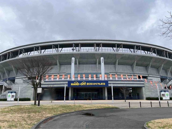 打上げ花火による交通規制！『HARD OFF ECOスタジアム新潟』野球戦に伴う打上げ花火により周辺道路が夜間交通規制されるらしい。9月16日。