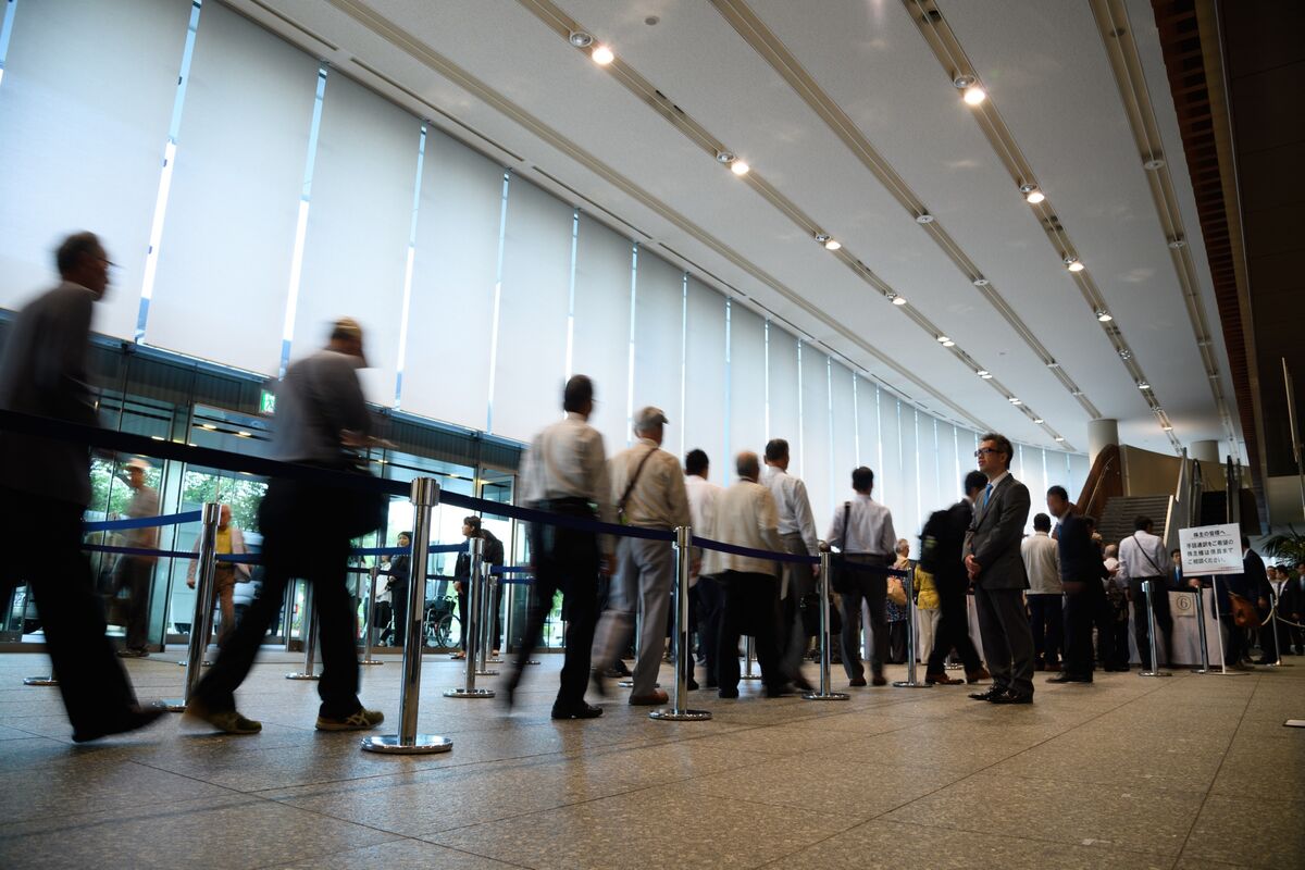 個人株主いらっしゃい、議決権行使へ企業が一計－ポイント付与や土産