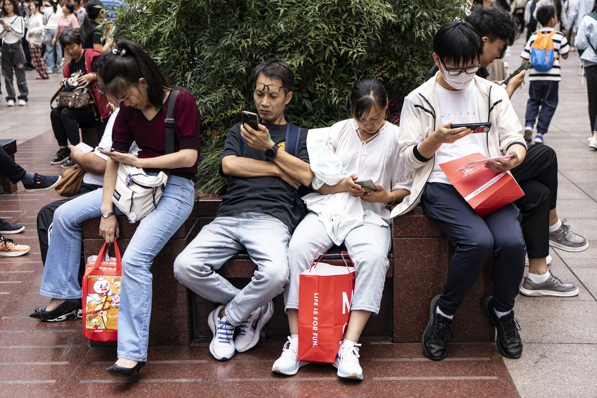 中国の小売売上高、23年以来の高い伸び－対米貿易戦争の脅威でも