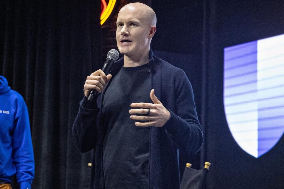 コインベースのアームストロングCEO、AIを使わない従業員を解雇（海外）（BUSINESS INSIDER JAPAN）