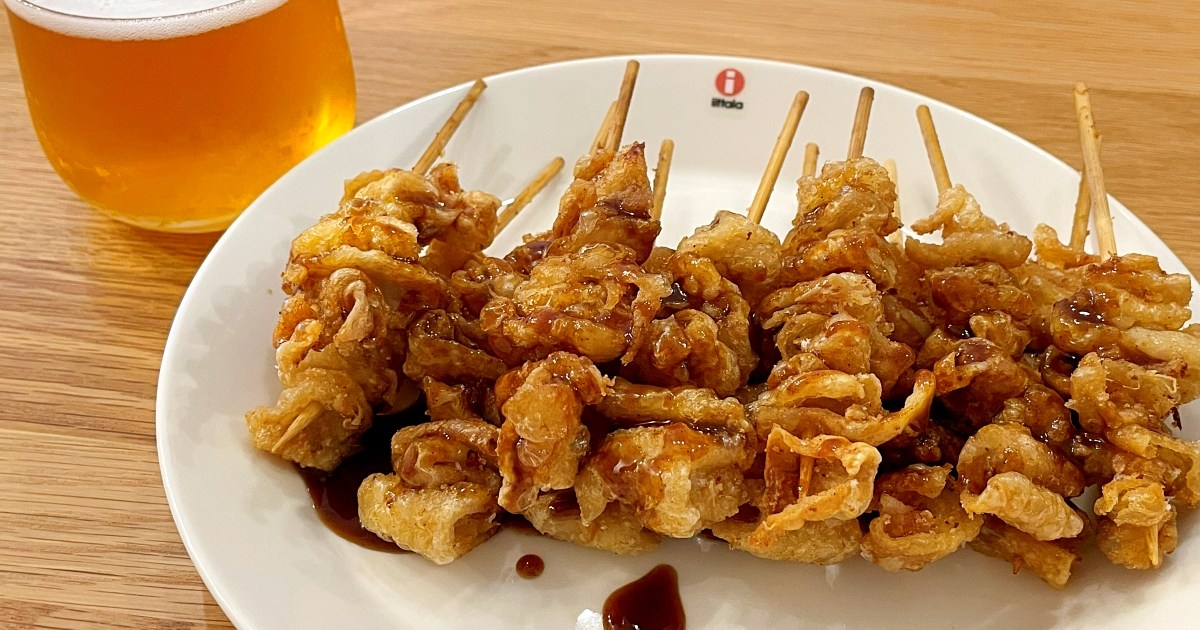 イオンの総菜「パリパリおつまみ皮串」を毎回カゴに入れてしまう理由