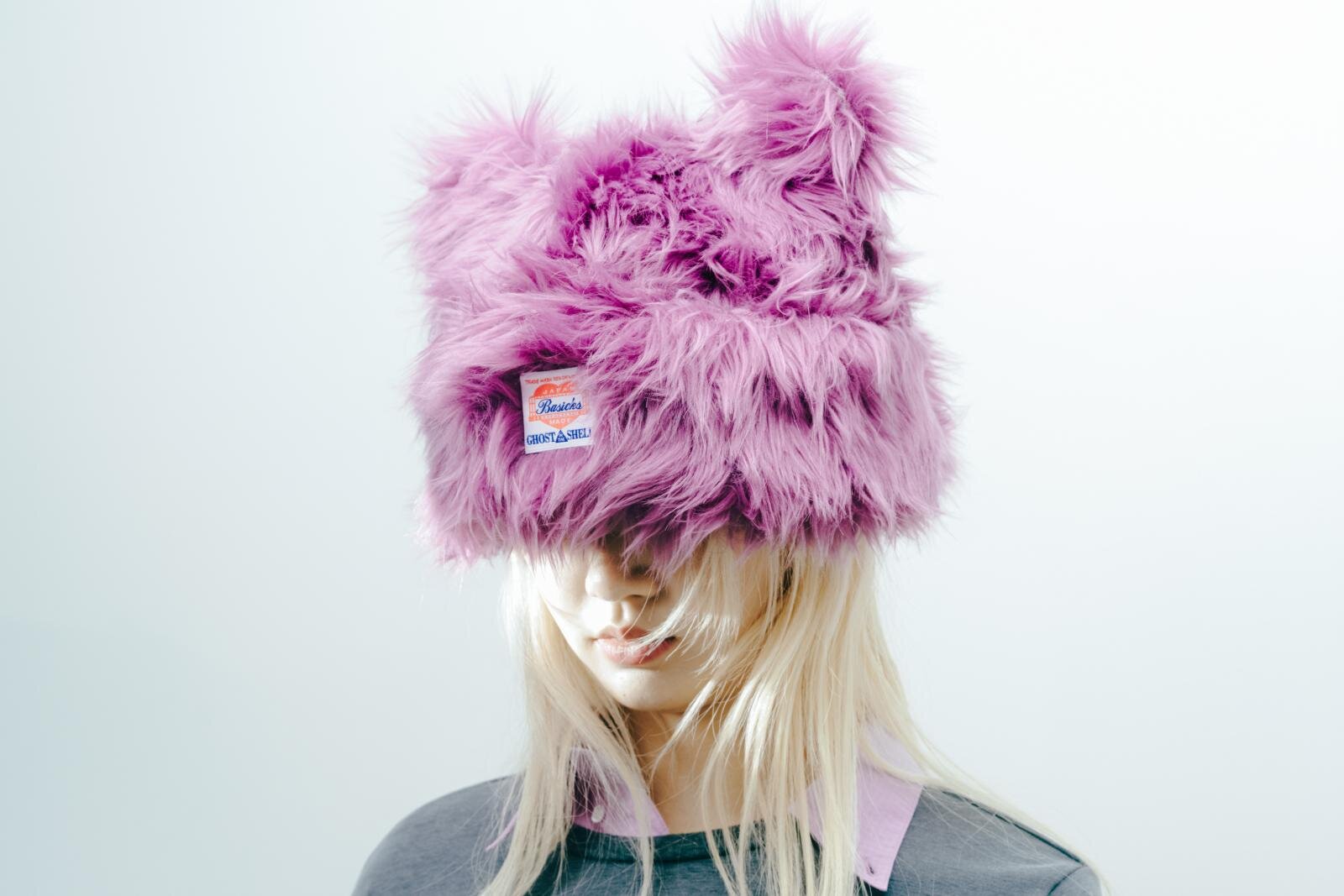 ベイシックス×『攻殻機動隊』“ピンクのファー”耳付きビーニー＆草薙素子のボディスーツ