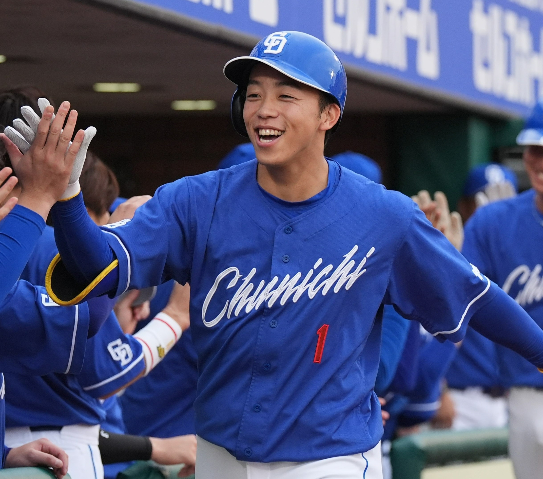 【中日】今季初5連勝で交流戦首位浮上&勝率5割目前！最多14安打8得点 岡林2号3ラン＆石伊5安打 涌井5回4失点3勝目 松山24S