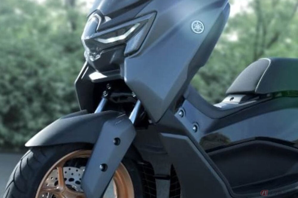 「スクーター」なのに「マニュアル車」のような乗り味!? 高速道路も走れるヤマハのバックボーンフレーム採用車「NMAX 155」2026年モデル発売