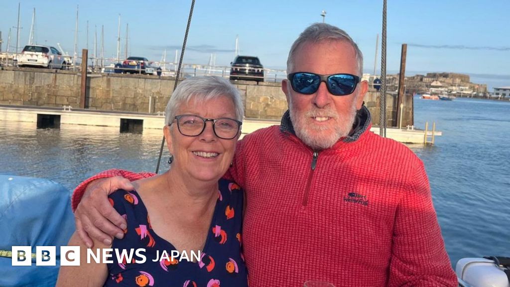 ロシアの軍艦、イギリス人夫婦の乗ったヨットに警告射撃 英仏海峡で