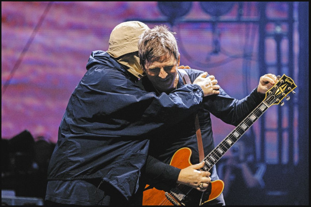 再結成のオアシス 16年ぶりとなる来日公演に東京ドームが熱狂 2日間で10万人超を動員