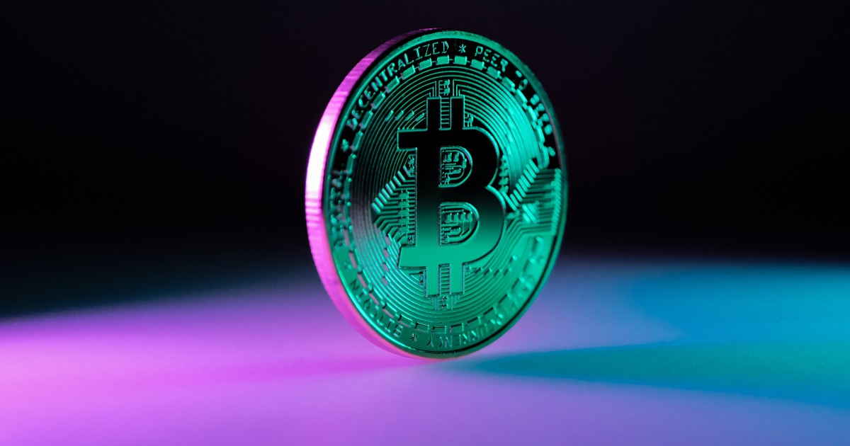 取引所のビットコイン残高が過去6年の最低水準に、企業購入加速も懐疑的な見方浮上