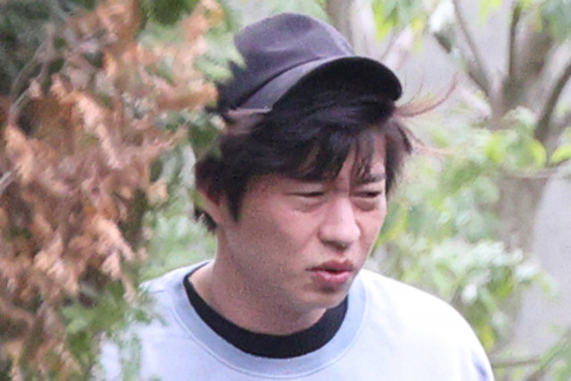 《風貌もお揃い》田中圭 ラスベガスのポーカー大会で背後に映り込んだ「不審な女性」にネット騒然