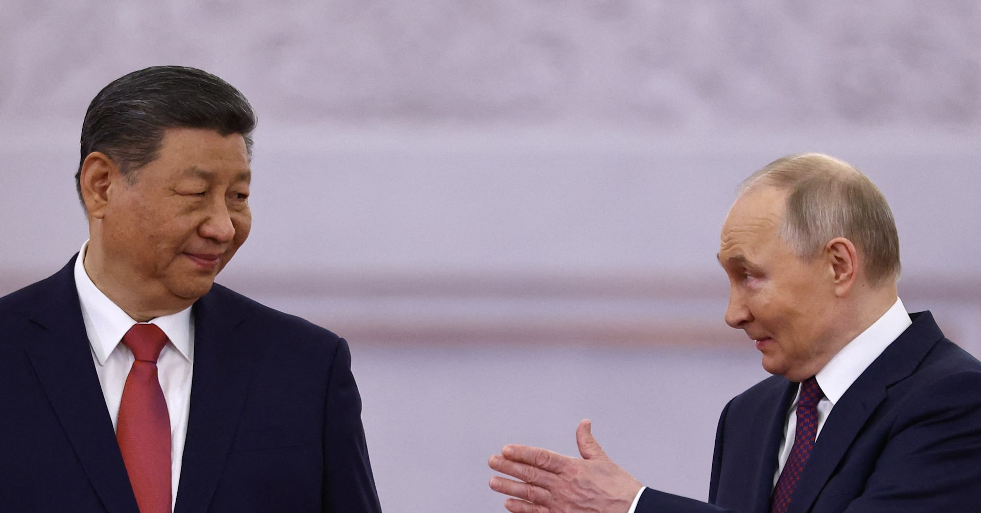 プーチン氏、習氏の戦勝記念式典出席に謝意 「ネオナチに共に対抗」