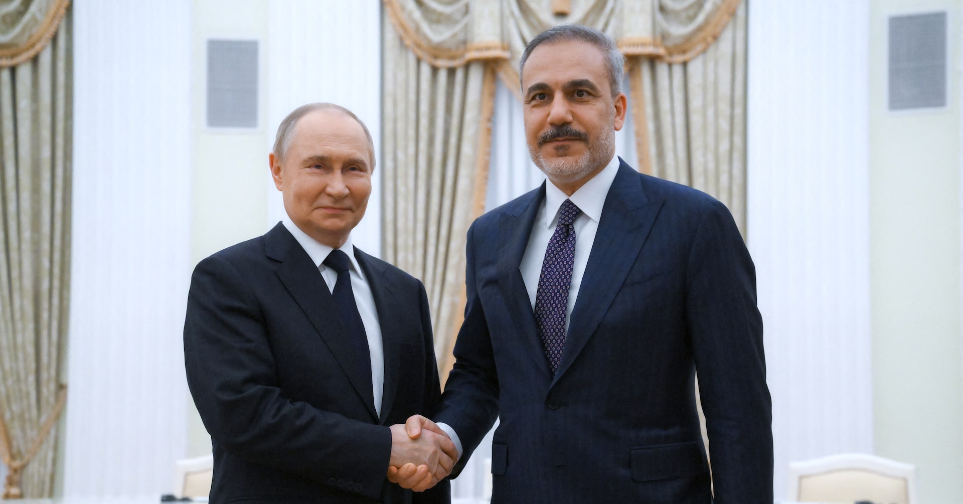 トルコ外相、プーチン氏と和平への取り組み協議 週内にウクライナ訪問