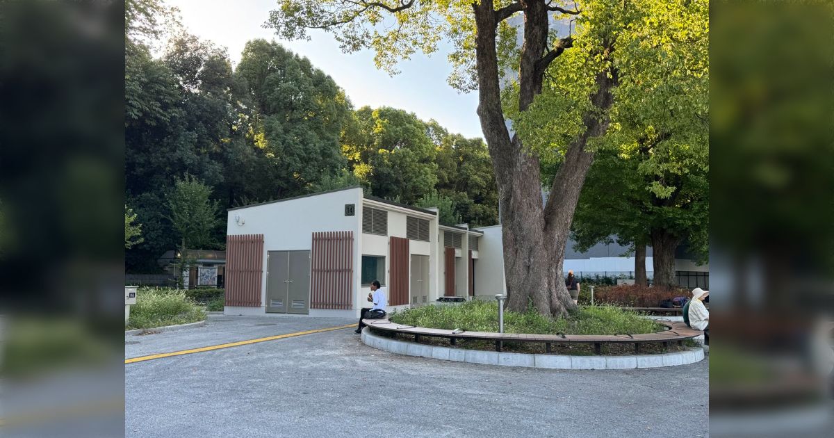上野公園に新しくできた大きなトイレ、朝7時でも夜10時でも男子トイレの個室が閉まっていて怖かった→もしかして住んでる？