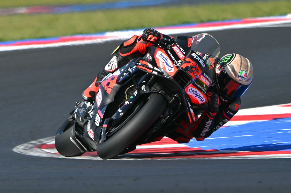 マルコ・ベッツェッキ、アプリリアで今季2度目ポールポジション！ クアルタラロ大奮闘3番手｜MotoGPサンマリノ予選