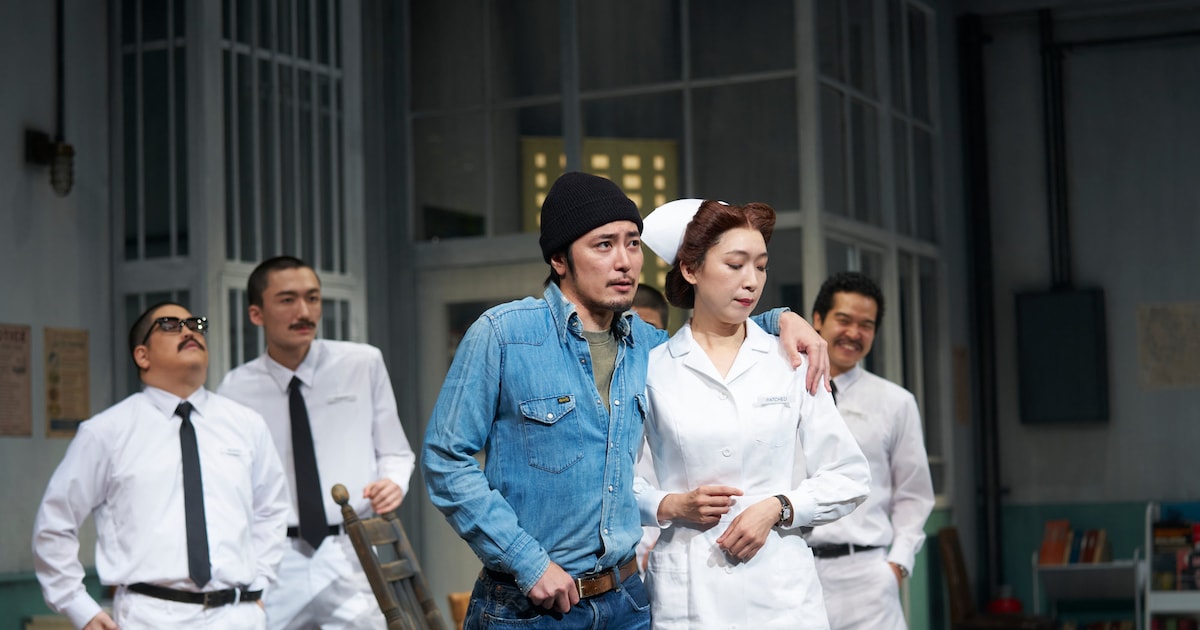 “世界のどの上演版より面白い”、松尾スズキ×間宮祥太朗が自信「カッコーの巣の上で」開幕（舞台写真8枚 / コメントあり）