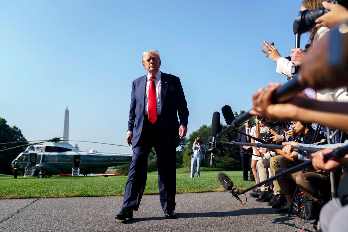 トランプ米大統領、国民への一時金給付を検討－関税による増収で