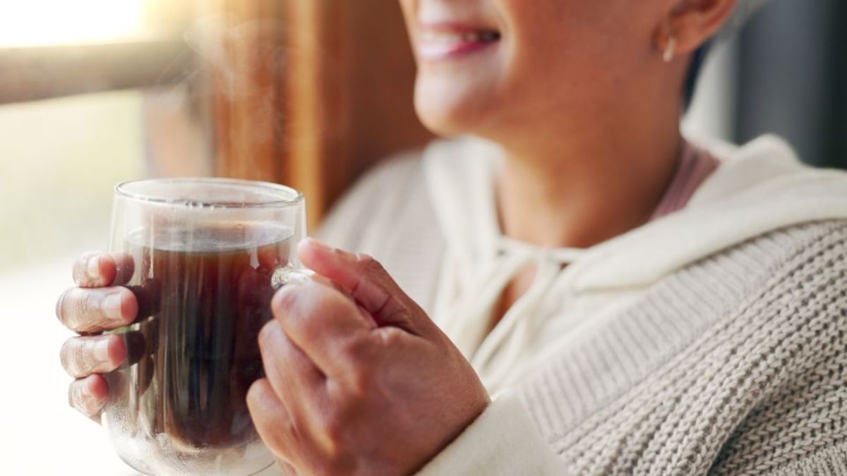 カフェイン入りコーヒーを適度に摂取、女性の健康的な老化と関連か 新研究