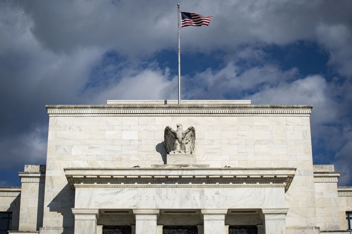 米国債利回り上昇、予想上回る雇用統計で－早期の利下げ観測後退