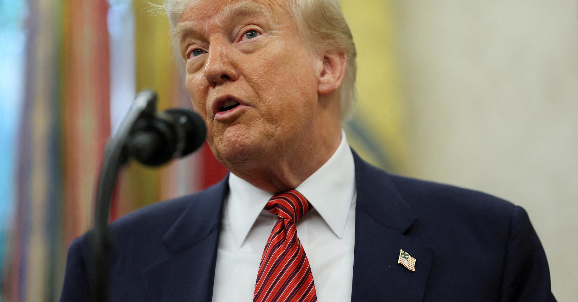 トランプ氏、イランなど12カ国からの入国禁止 布告に署名