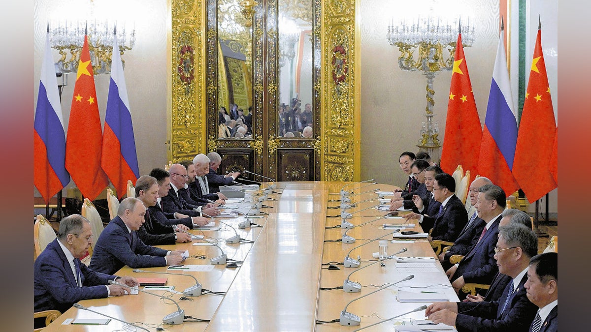 訪露した習主席、米との接近試みるプーチン政権をけん制…「中国抜き」ウクライナ和平交渉に焦りか