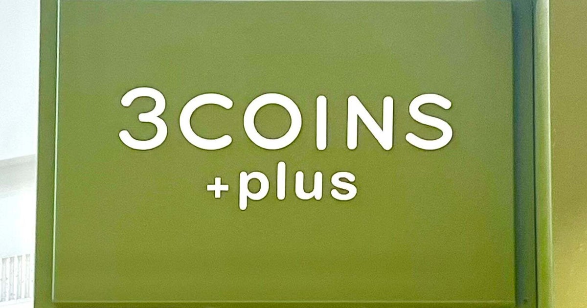 3COINS（スリーコインズ）の「バイカラーパイルミニトートバッグ」がかわいい！パイル素材でできた、ストライプ柄のバッグです。お出かけに必要なものがまるっと入るサイズで、使いやすいですよ！