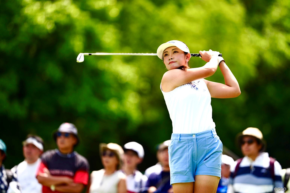 河本結は首位で最終日へ 1打差2位に佐久間朱莉と菅沼菜々