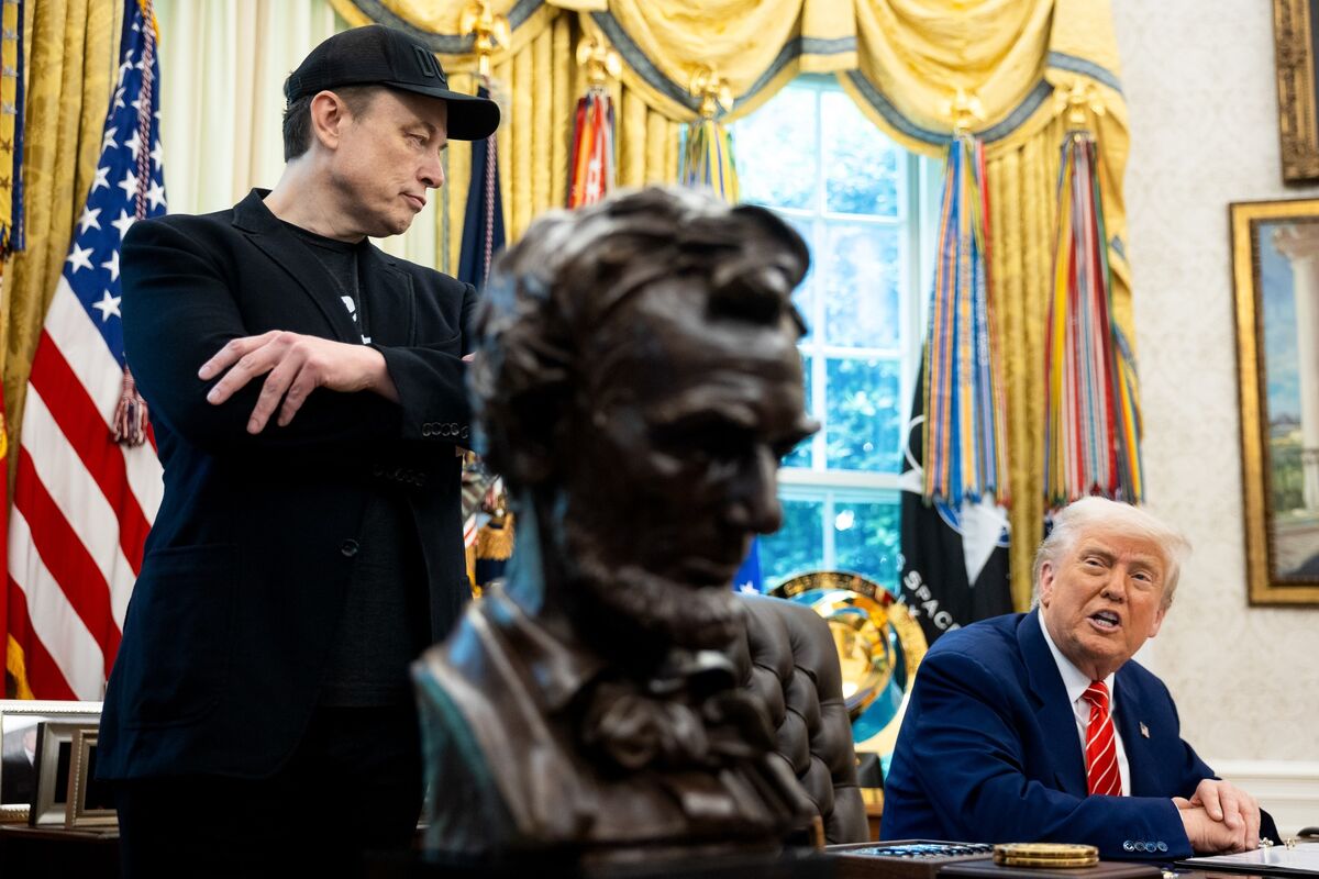 【米国市況】株下落､トランプ氏とマスク氏が非難の応酬－143円台半ば