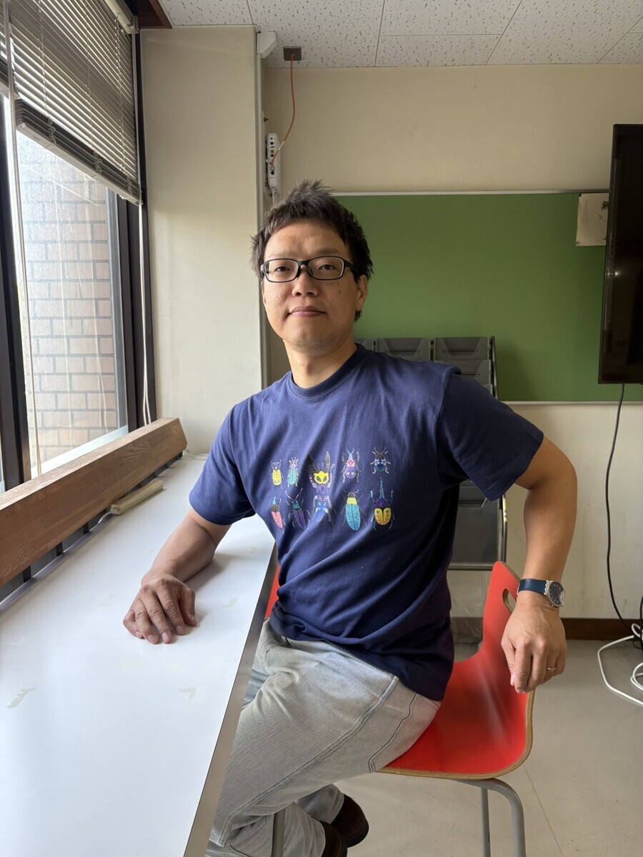 ひろゆき×進化生態学者・鈴木紀之のシン・進化論⑬「一般教養は落第ギリギリでも、専門分野の成績だけ異常に高い学生のほうが本当は優秀なんじゃないですか？」【この件について】（週プレNEWS）