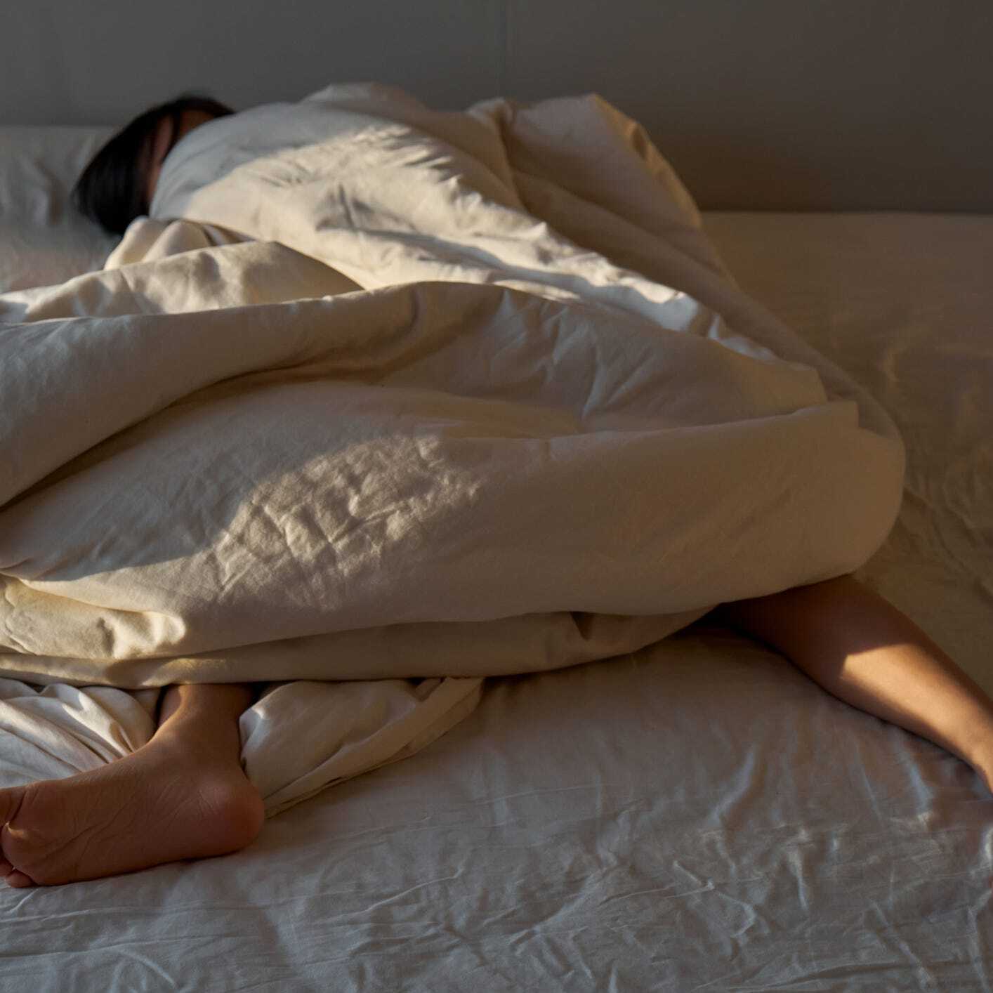 100年前に50万人死亡…。いまも原因不明の奇病「眠り病」とは？【20世紀最大の医学ミステリー】（MEN’S CLUB）