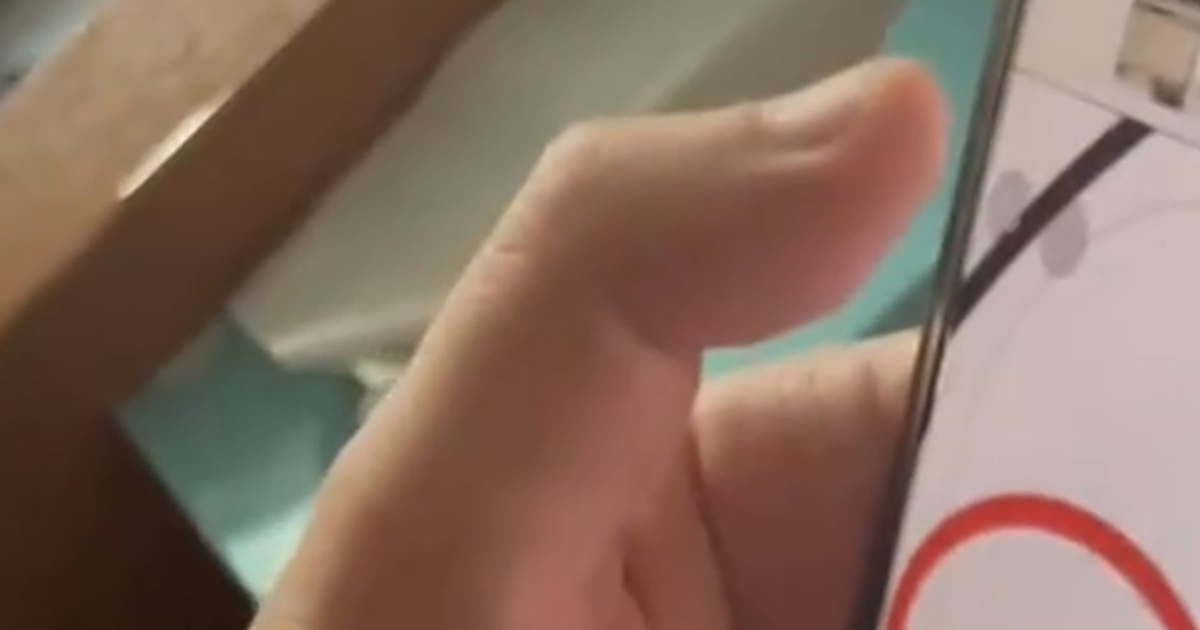 話しかけても「無言」の彼氏→彼女が怒って、スマホをのぞくと……“まさかの光景”に「こんなん惚れ直してまう」「ええ彼氏やな」（1/2）