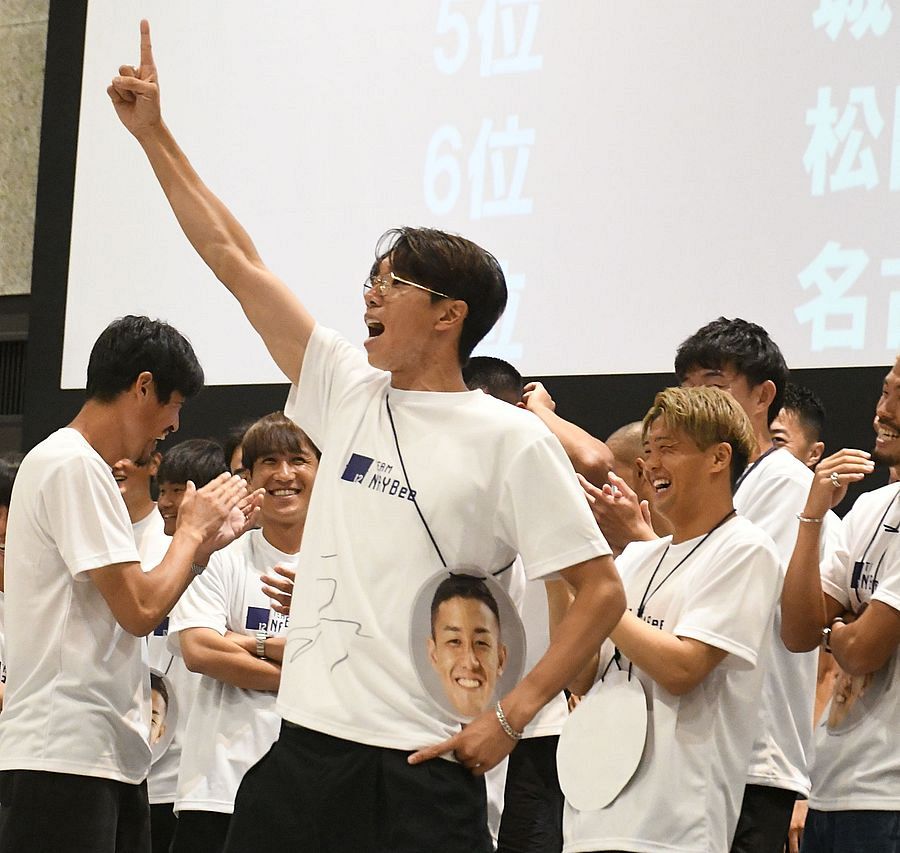 中間発表は大波乱の展開 恒例の人気投票「アビスパ福岡選抜総選挙」 1位はまさかの… 24年ぶり日本代表入りの安藤智哉は