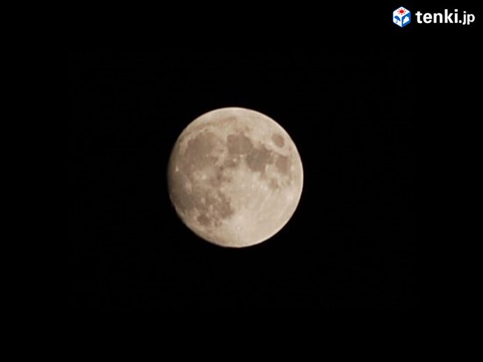 【速報】今宵は十五夜 西日本では「中秋の名月」の報告 今夜見られるところは?