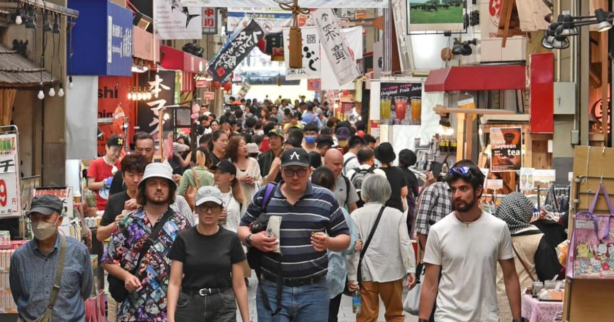「変質した特区民泊は廃止」反転目指す自民の明言を機に火が付いた大阪の外国人政策論争