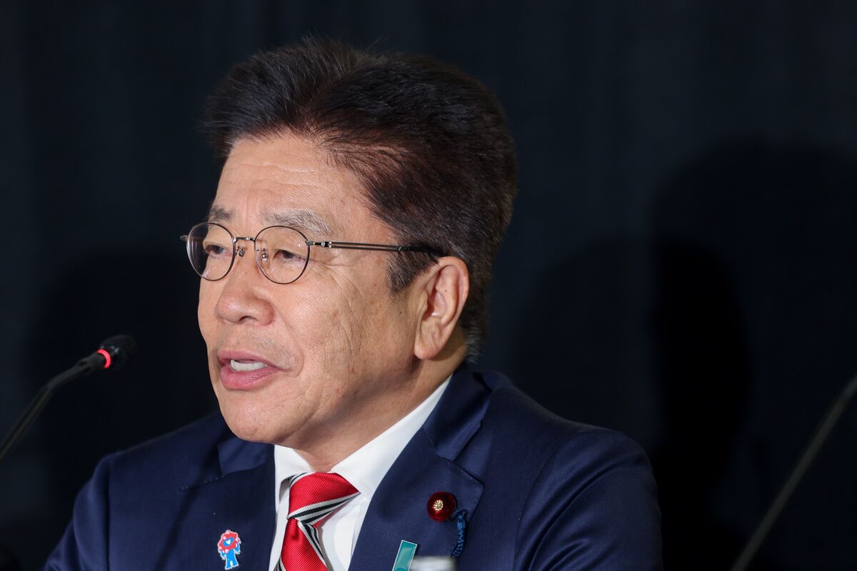 加藤財務相「政治安定は経済にプラス」、為替は円安方向で急激な動き