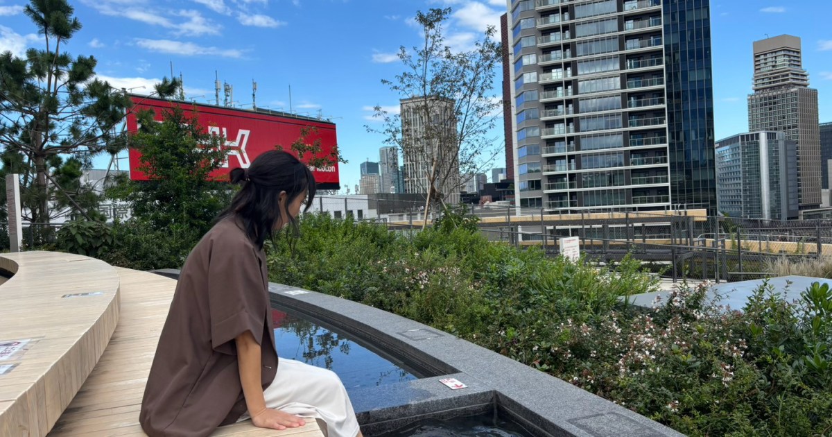 【秘密にしたい】高輪ゲートウェイで見つけた無料の足湯が最高だった / 都会のど真ん中でぼーっとする贅沢