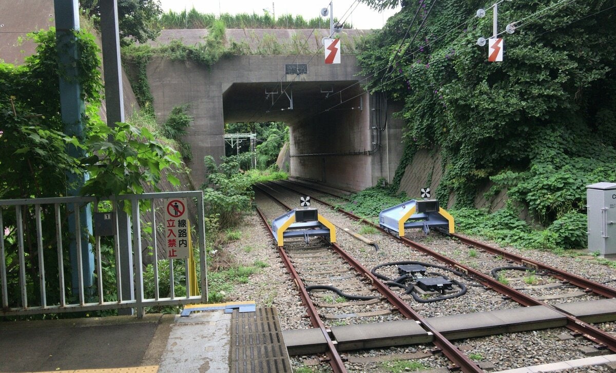 【未成線の謎】京急久里浜線が三崎口駅から“延伸”できなかった理由 「五新線」はアーチ橋の遺構が現存