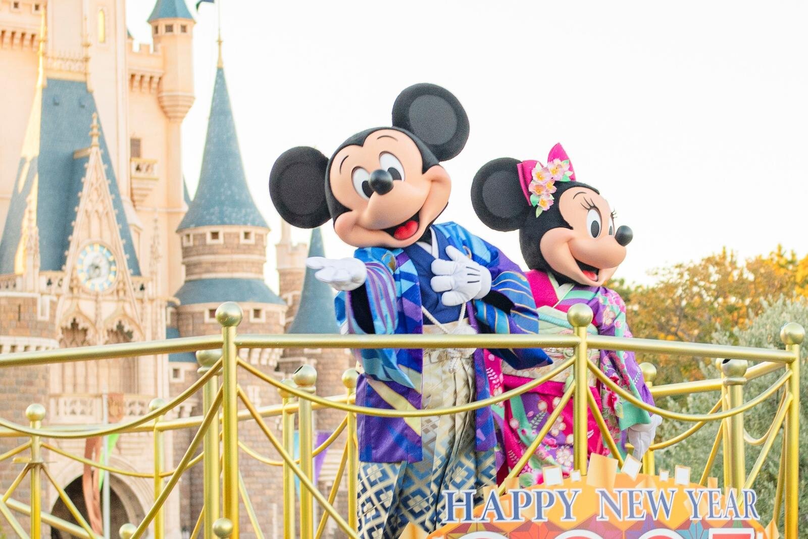 東京ディズニーリゾート2026年「お正月イベント」新年グリーティングパレードや花火、限定グッズも