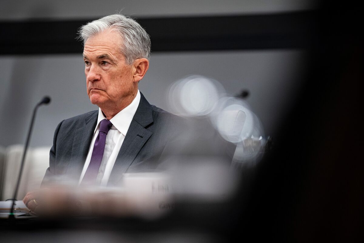 パウエル氏解任のヘッジに動くウォール街、トランプ氏の再三の脅しで