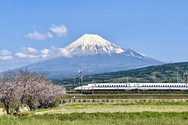 JRで「ユニバーサルサービス料」導入か。鉄道ネットワーク維持へ、運賃・料金に上乗せも
