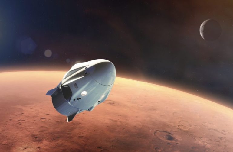 イーロン・マスクはなぜ「火星」を後回しにしたのか？ スペースX事業から読み解く重点シフトの狙い