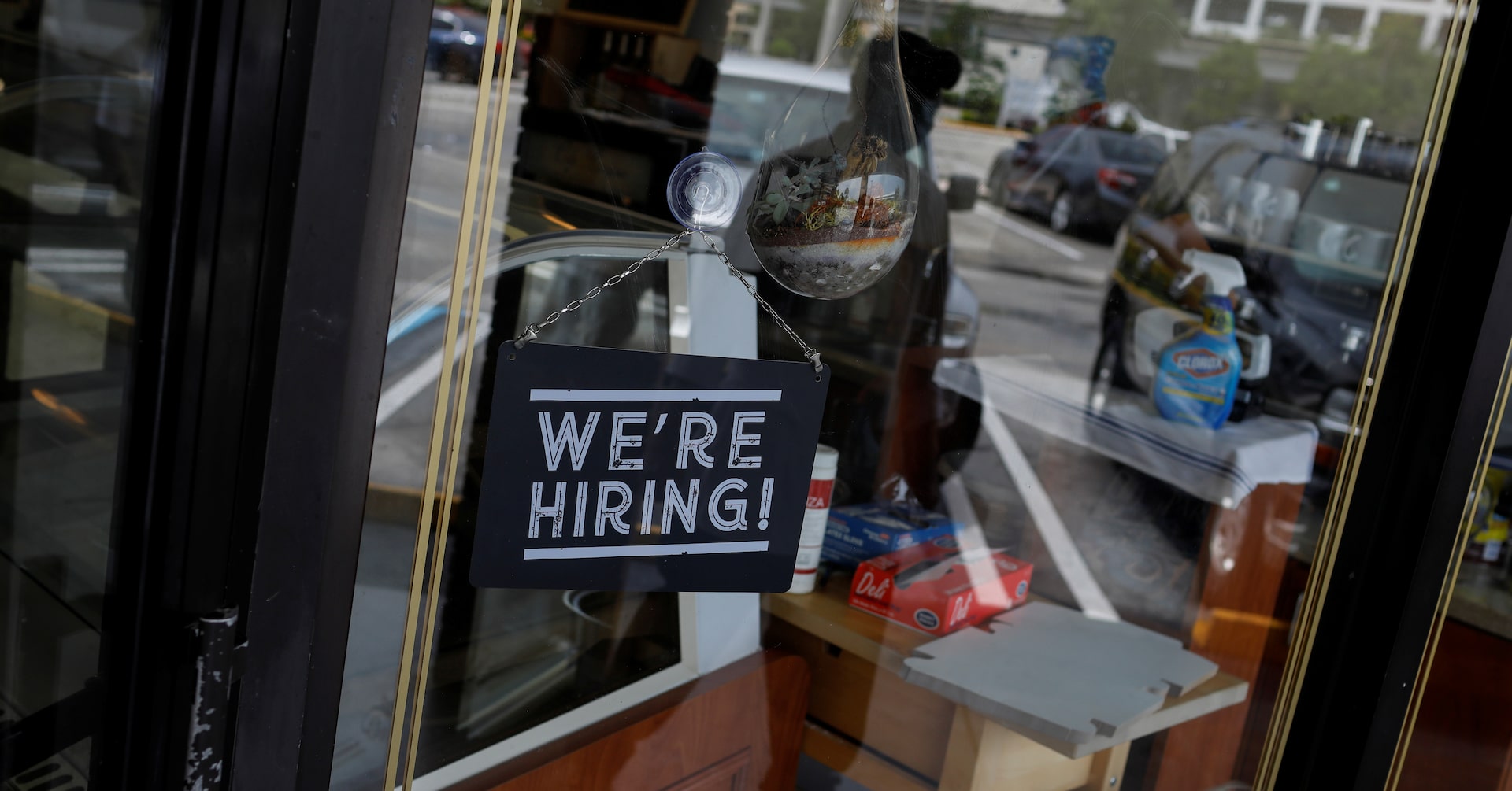 米4月求人件数、19.1万件増 先行き懸念で解雇が増加