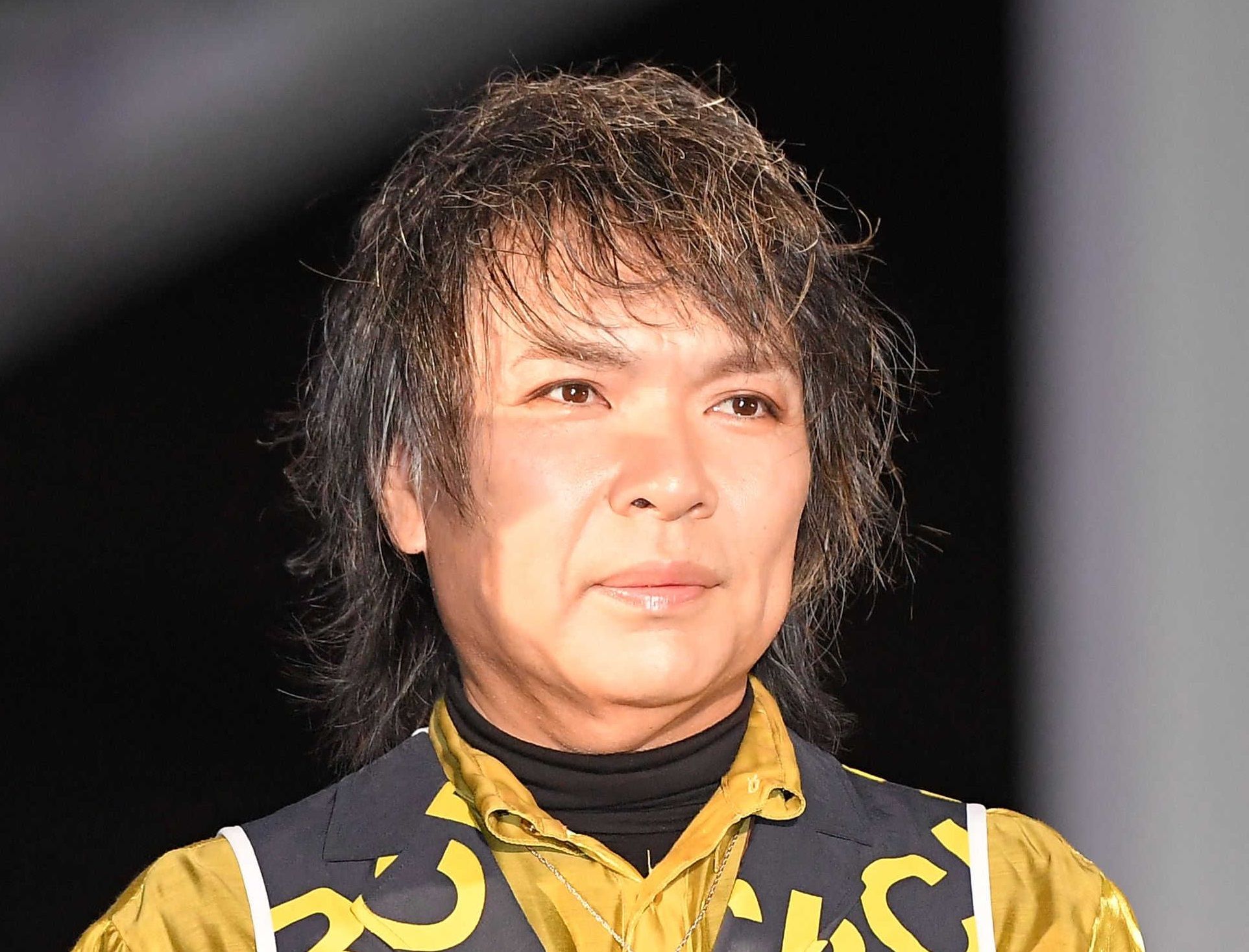 超人気バンドのメンバーが脳腫瘍【発表全文】大腸がん治療も告白「まずは死なないこと」5月にウエディング写真公開｜よろず〜ニュース