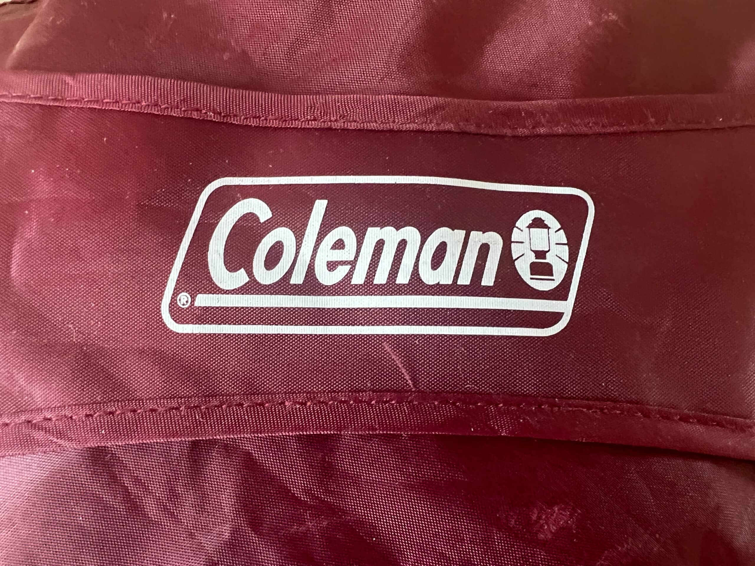 「リュックの欠点をカバーするハイブリッド」 コールマンの“2WAYトート”が高評価 「肩掛け出来て良い」「使い勝手がよいように考え抜かれている」