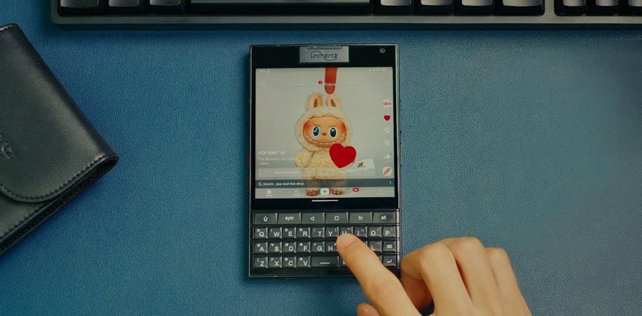 いまのスマホに足りないのは…、物理キーだ！