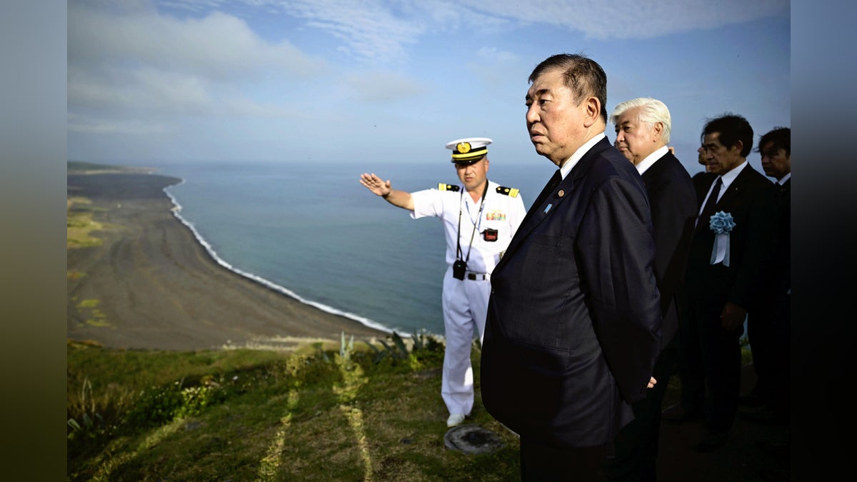 石破氏、首相就任後に「消費税減税」「衆院解散」「戦後８０年検証」で相次ぐ翻意