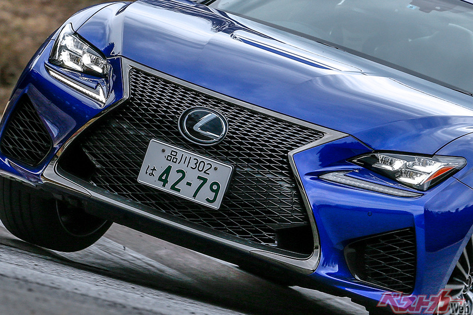 5Lの大排気量「RC F」が超気持ちいい!! 中古レクサスの中から数年落ち程度のセダンとクーペを探す